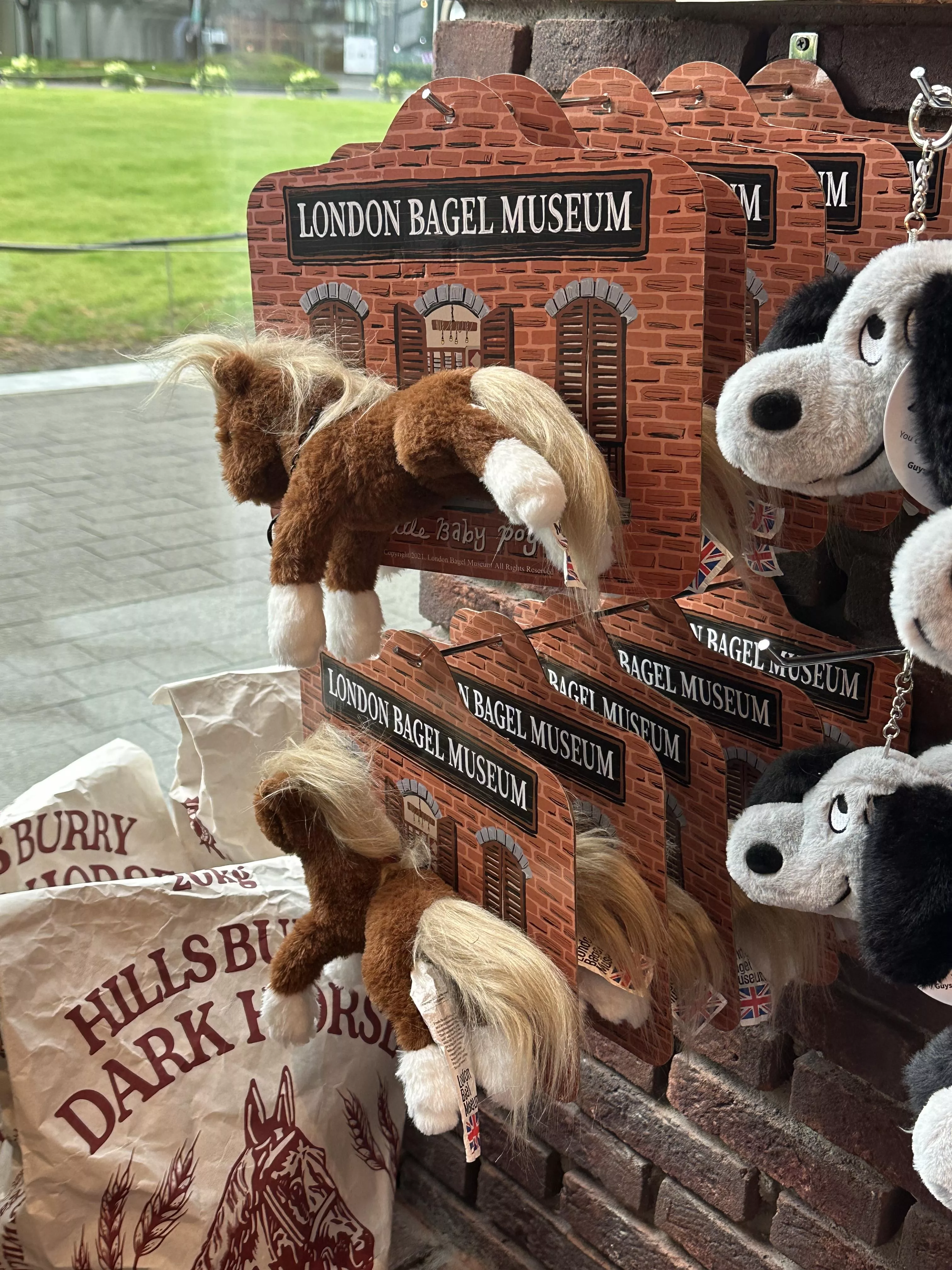 London bagel 小馬娃娃