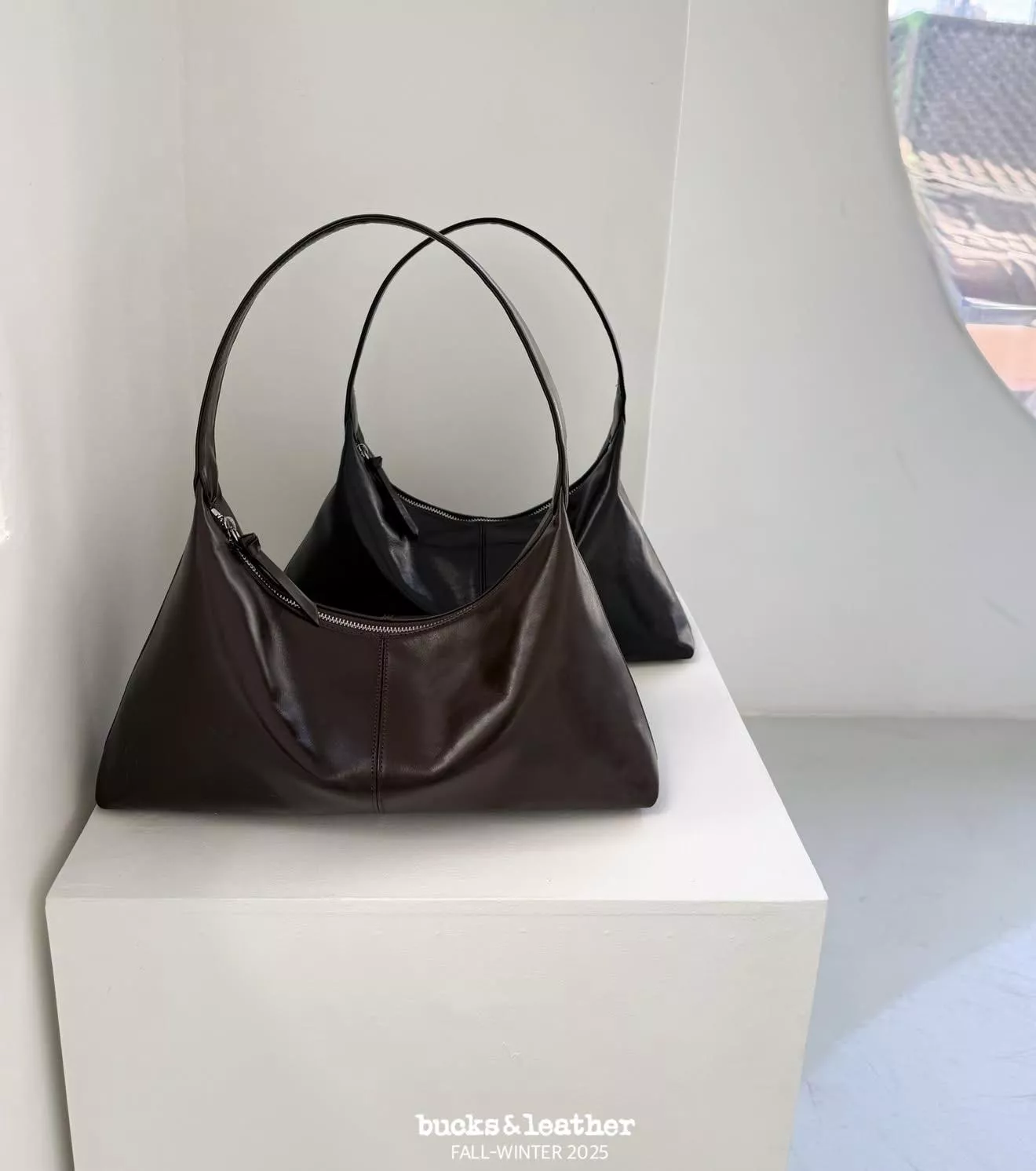 Bucks&leather 莫內包 (S) -亮牛皮