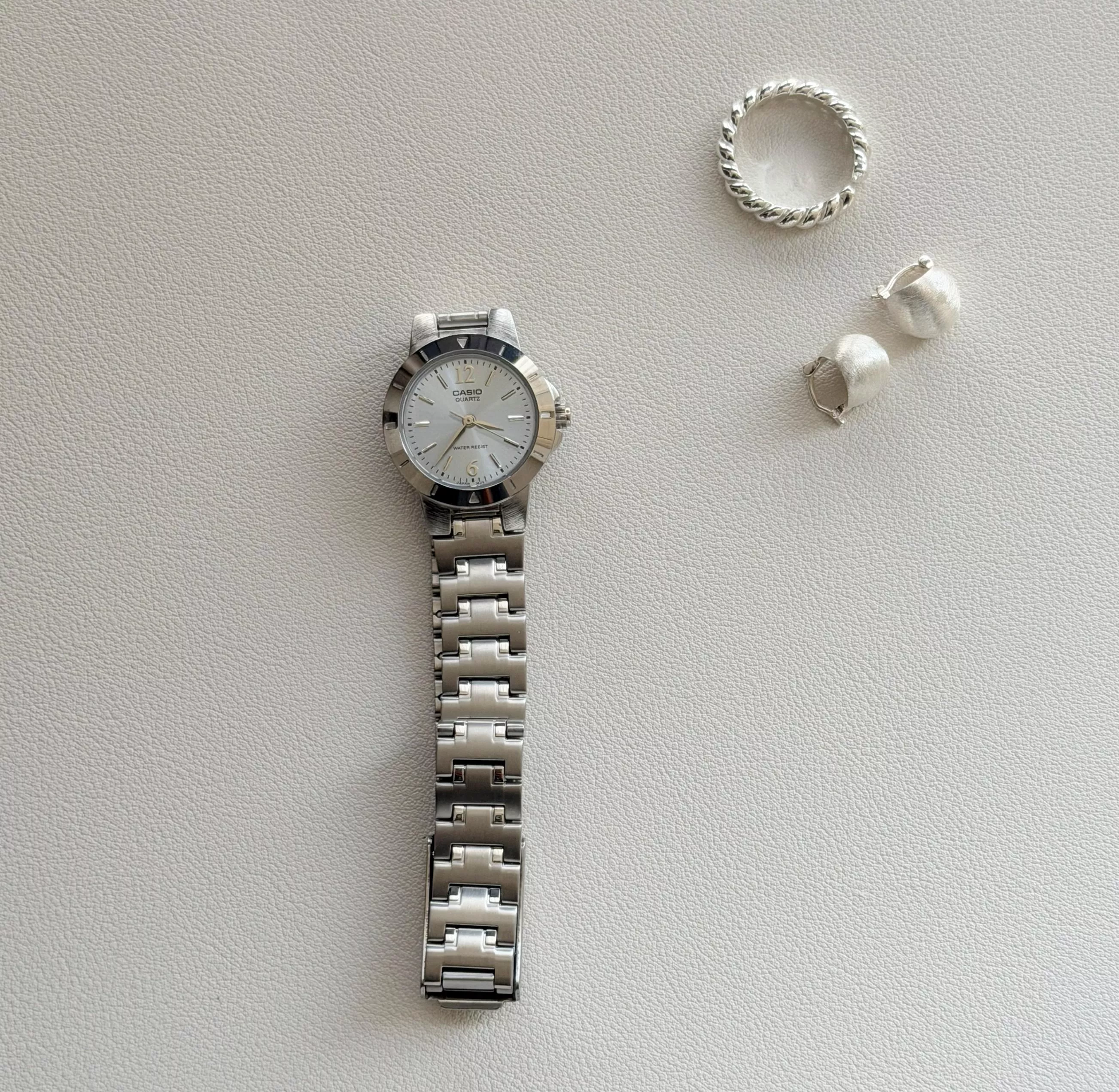 (Casio) 水藍藍小圓錶