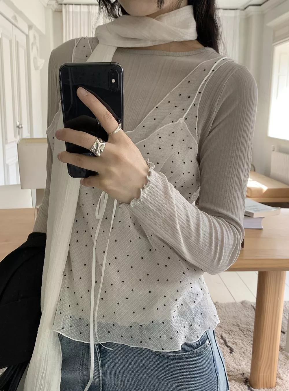 透膚點點背心