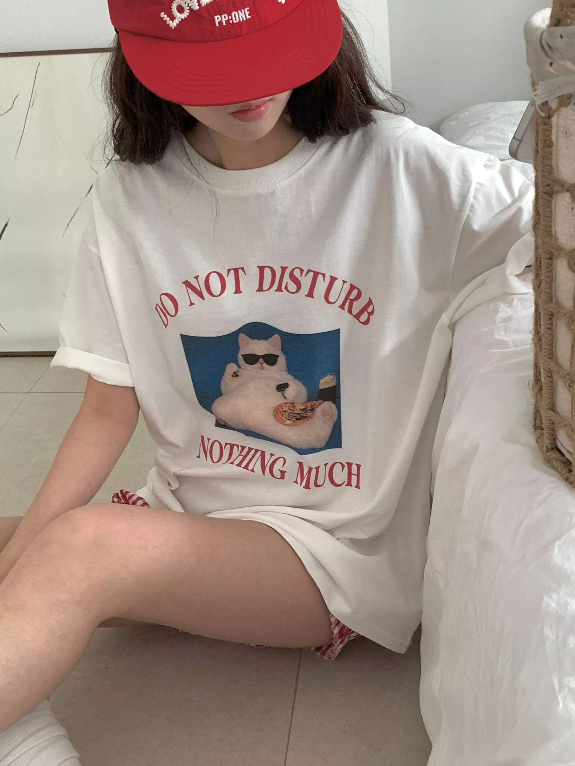 Lazy cat tee