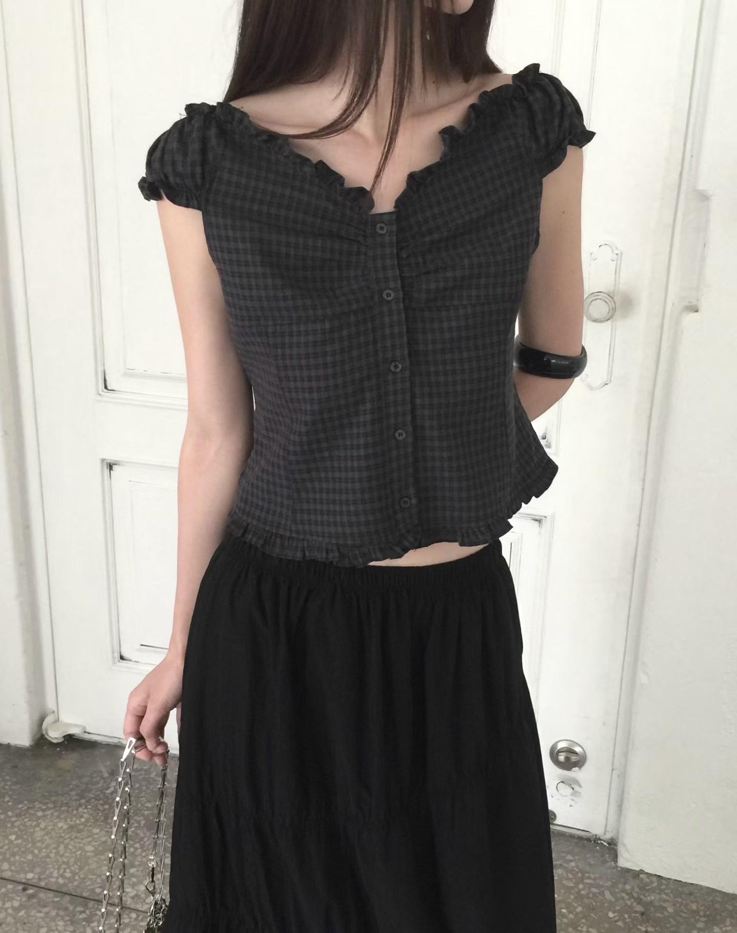 格紋花邊blouse