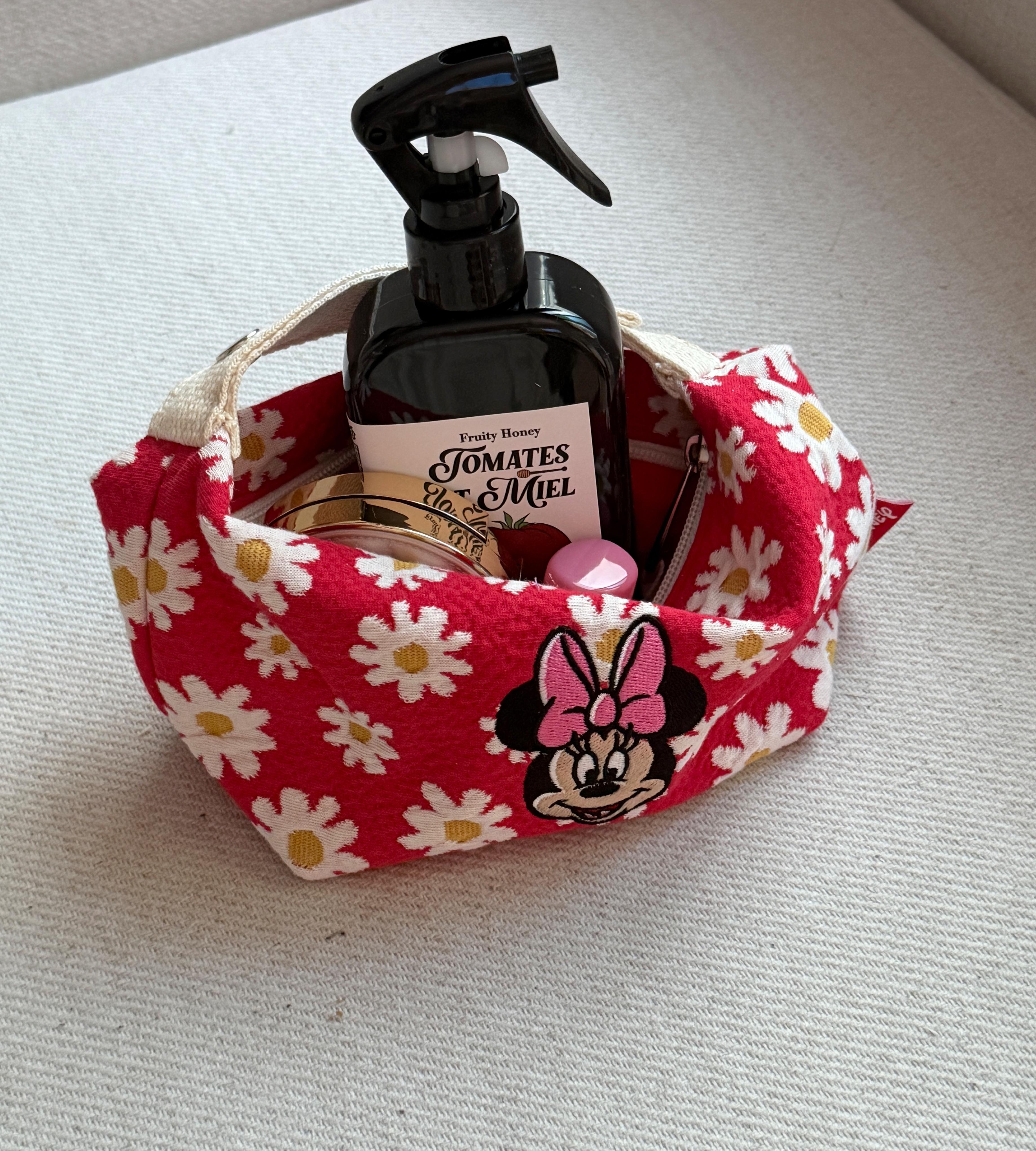 Minnie pouch