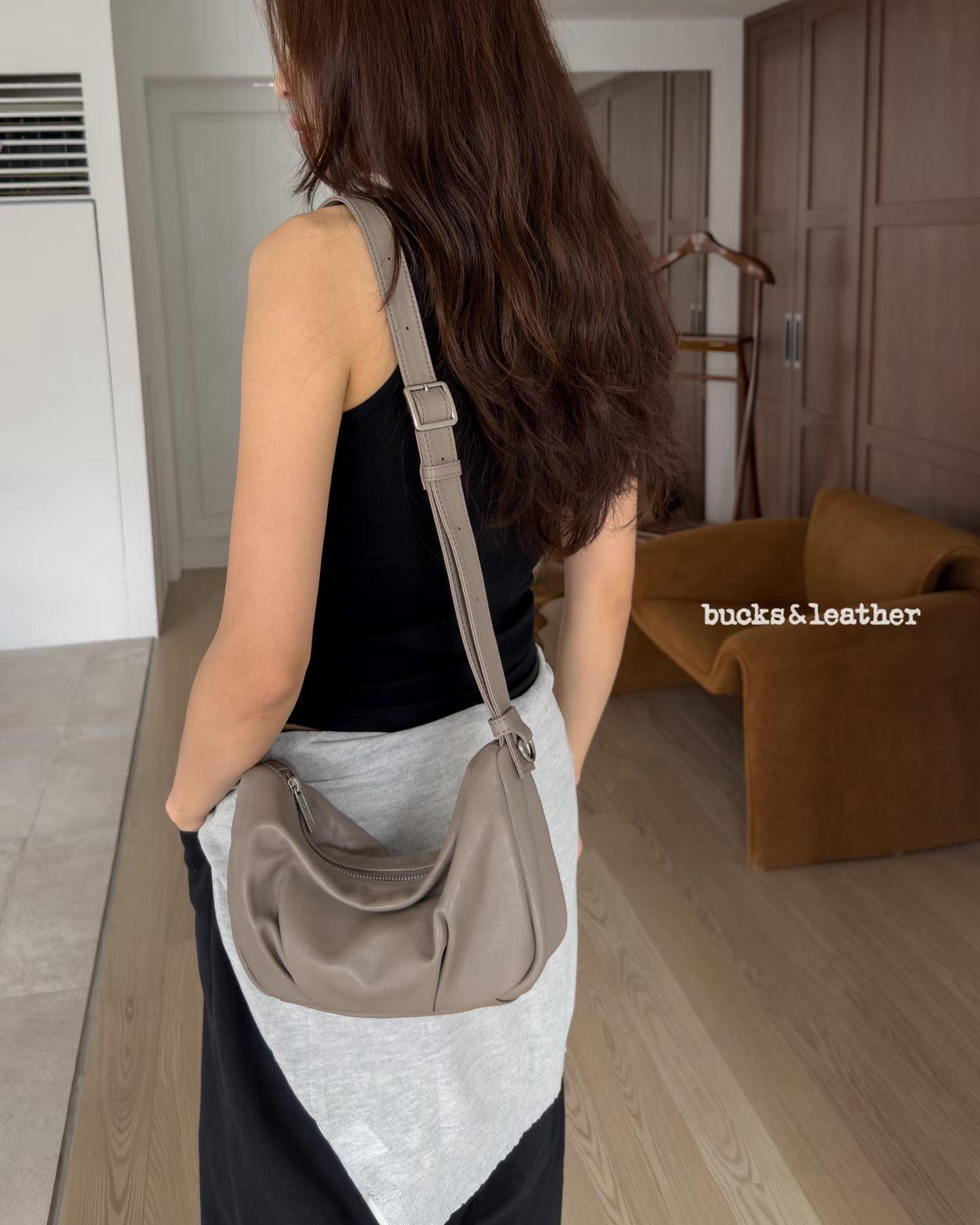 (Bucks&leather) 雲朵枕頭包 (S)
