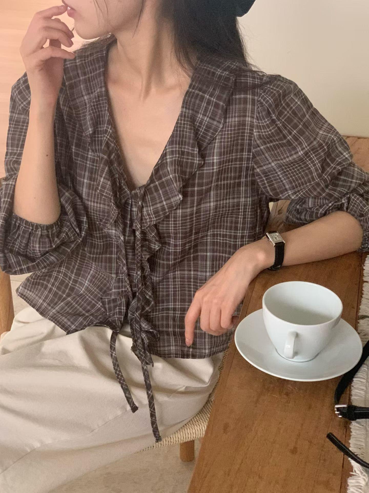 Biscuit check blouse