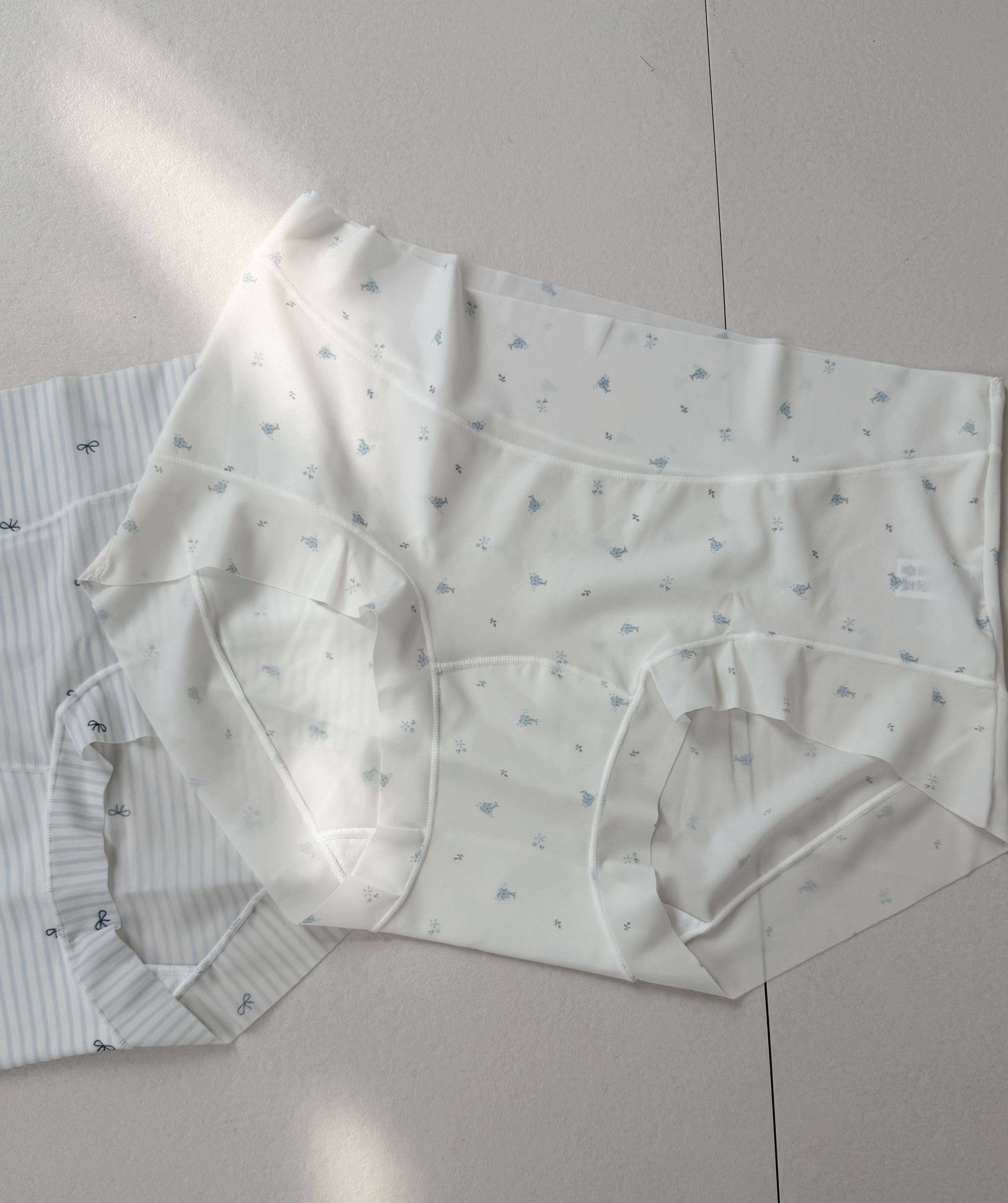 (Flora) 有點可愛柔滑冰絲內褲