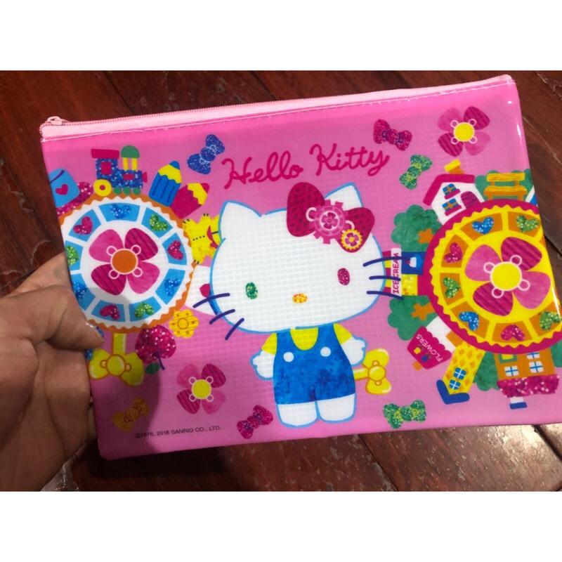 台灣現貨 kitty 正版授權 萬用袋 口罩收納袋 隨包附送酒精消毒棉片