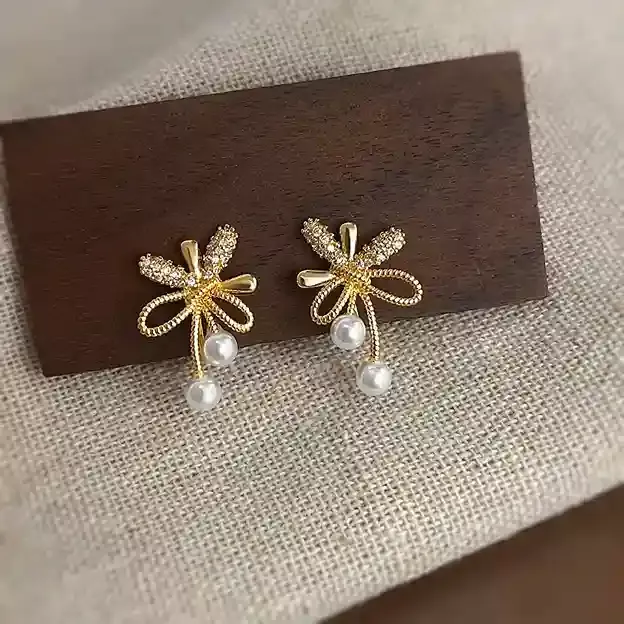 無耳洞耳夾 | 甜美蝴蝶結皓石紋香盤耳夾 | 無痛感 低過敏 親膚好戴