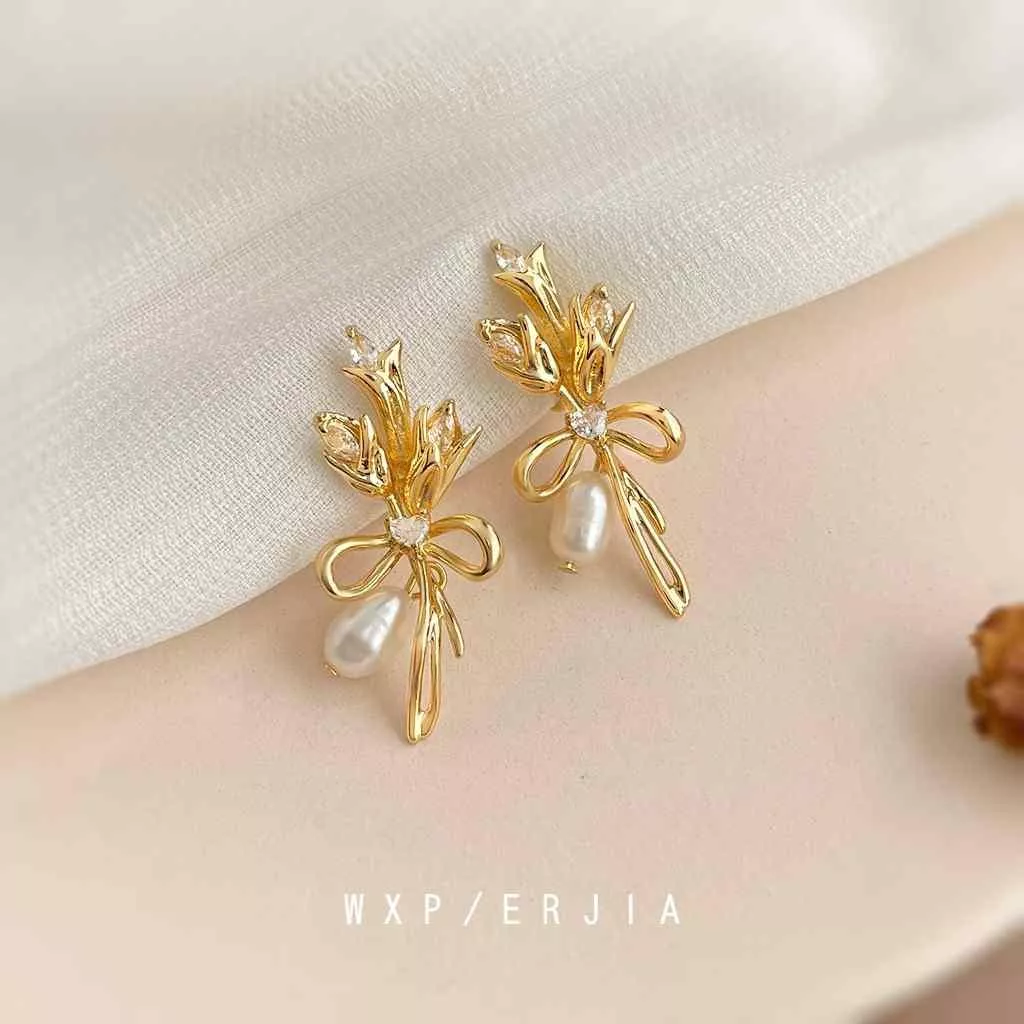 無耳洞甜美鬱金香珍珠皓石紋香盤耳夾RBY5006 耳飾 飾品