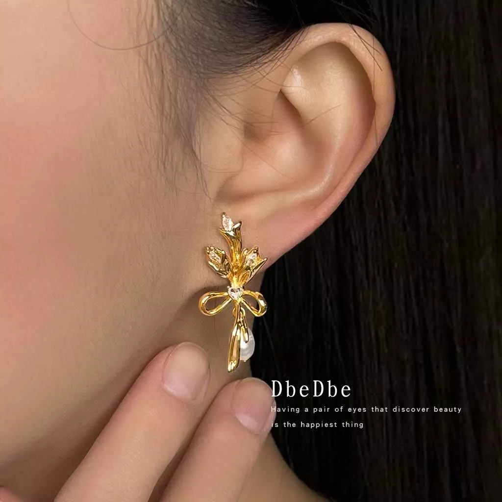 無耳洞甜美鬱金香珍珠皓石紋香盤耳夾RBY5006 耳飾 飾品