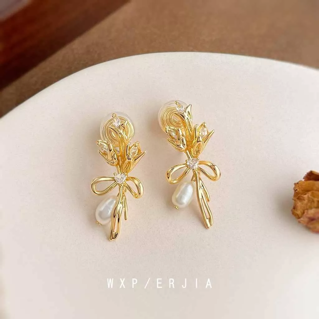 無耳洞甜美鬱金香珍珠皓石紋香盤耳夾RBY5006 耳飾 飾品