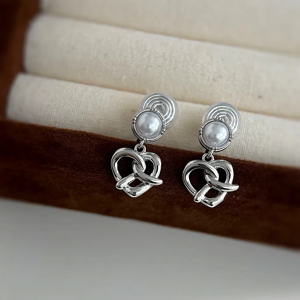 無耳洞時尚氣質珍珠愛心結蚊香盤耳夾RBY5012 耳飾 飾品