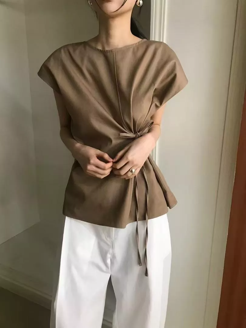 4"13 圓領綁帶俐落上衣