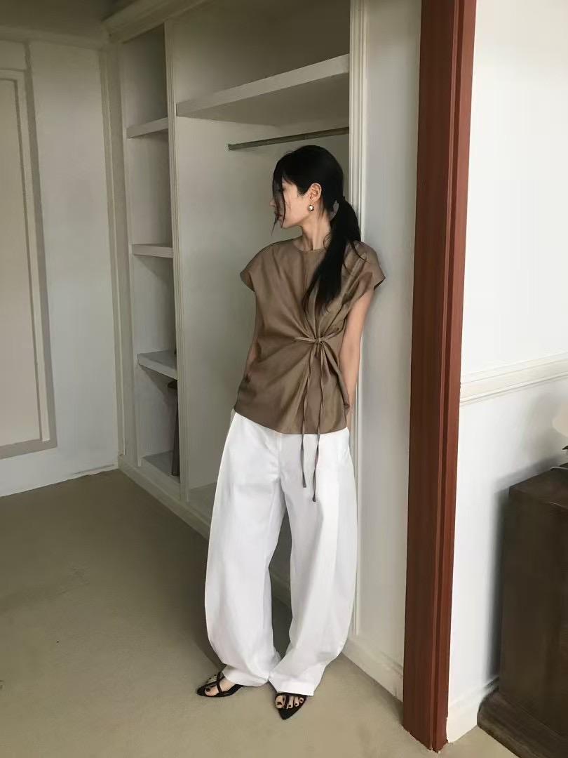 4"13 圓領綁帶俐落上衣
