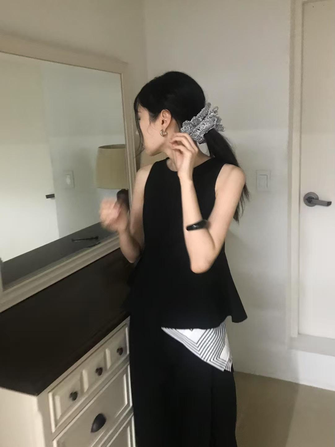 4"13 削肩無袖背心
