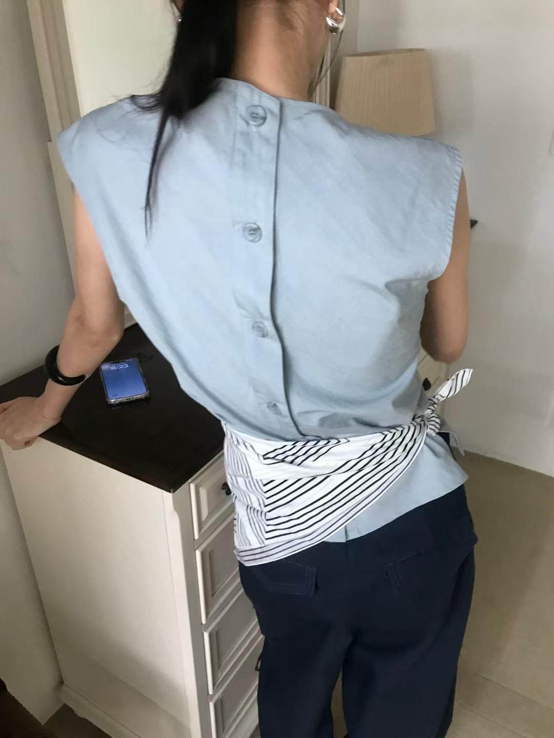 4"13 細紋光澤排釦背心