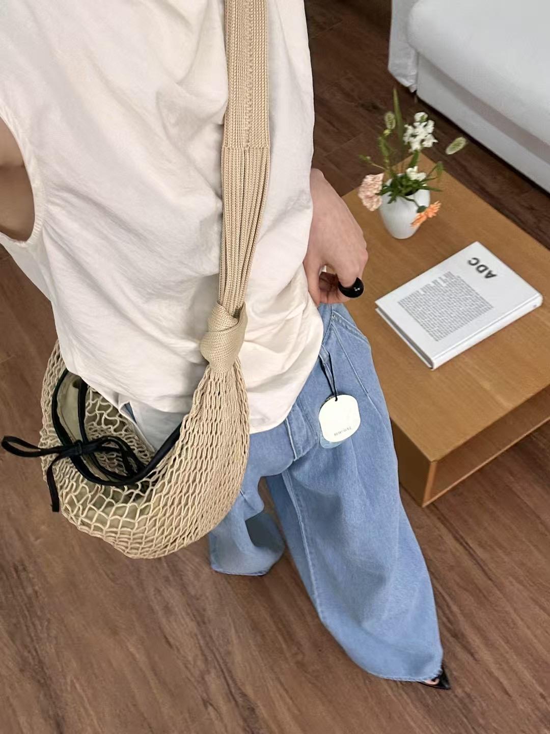 4"13 細紋光澤排釦背心