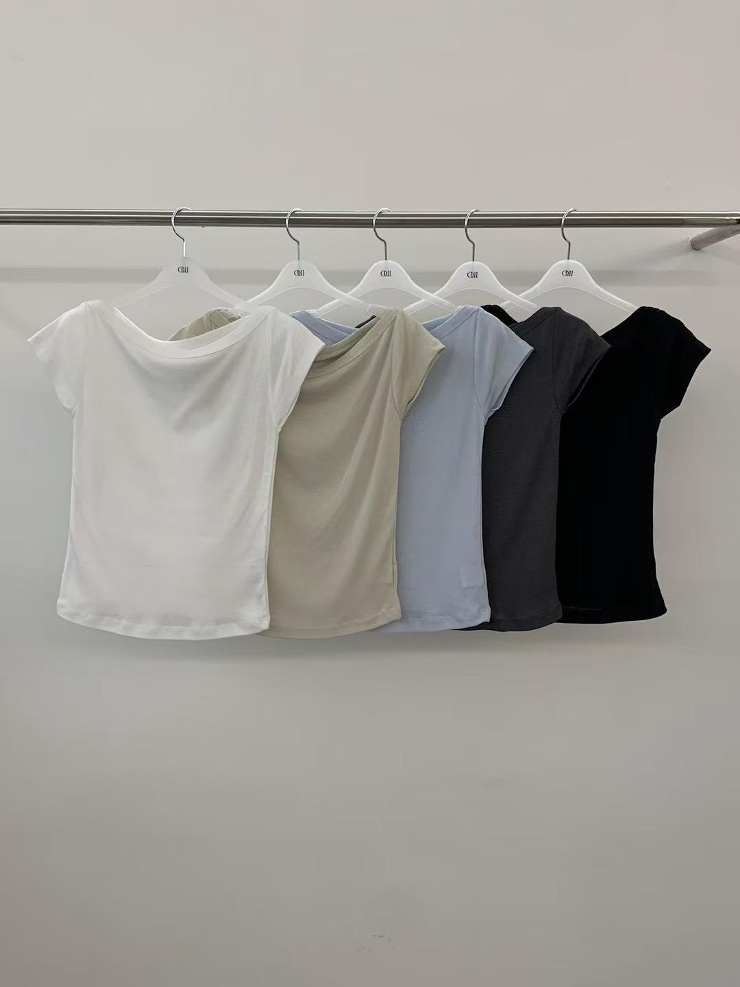 4"13 一字領貼身短tee