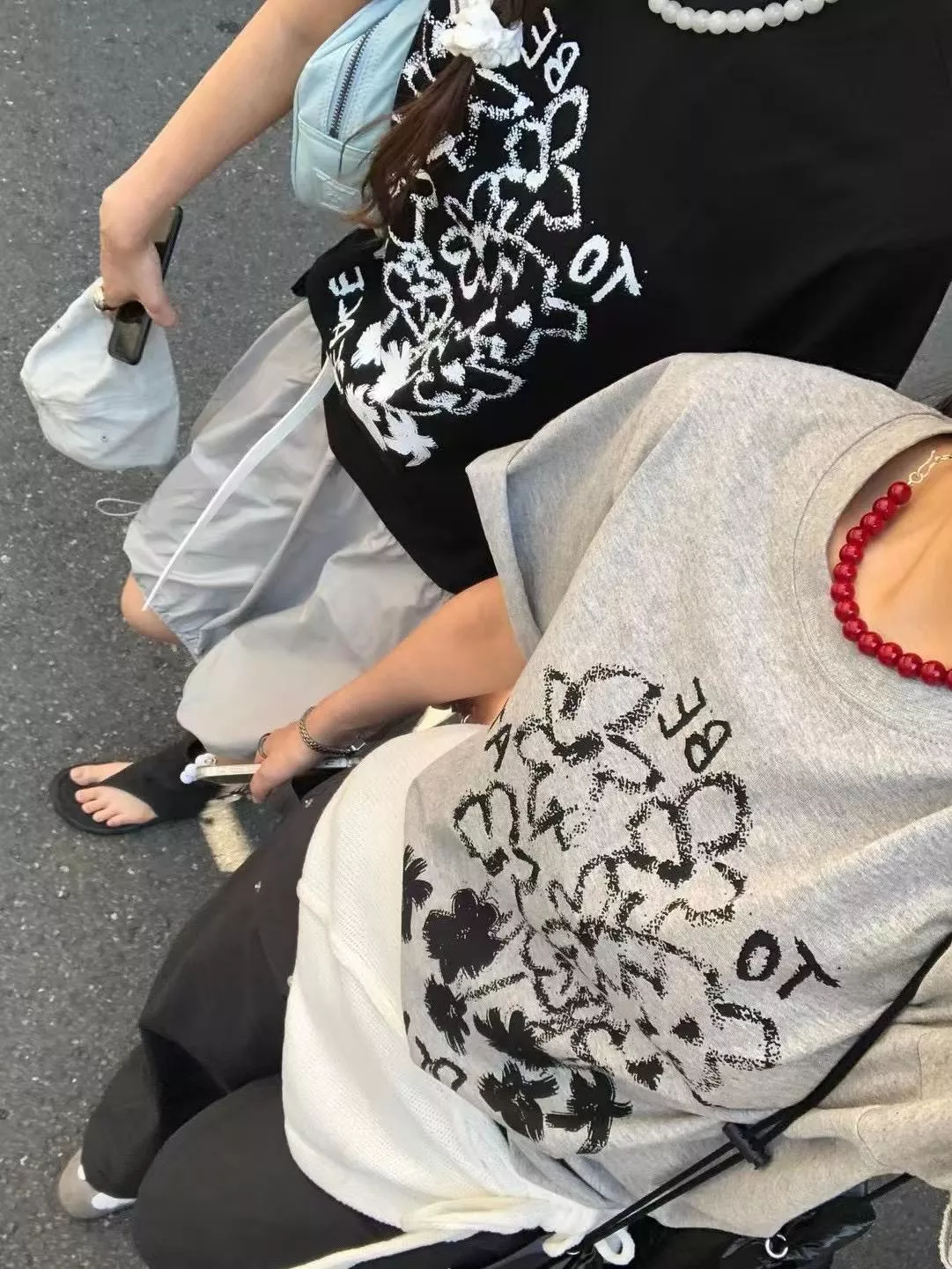 4"13 寬鬆花花短袖tee