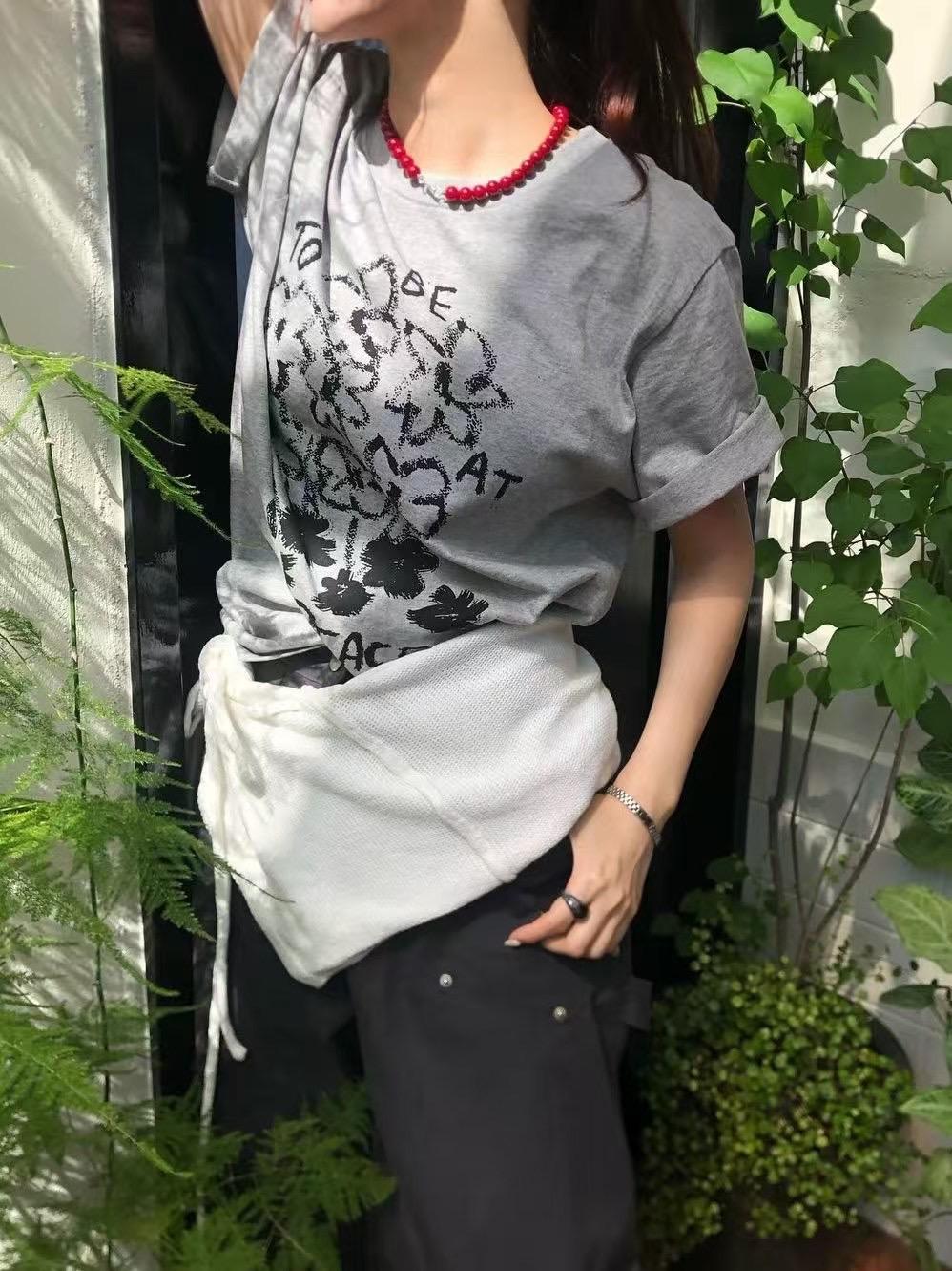 4"13 寬鬆花花短袖tee