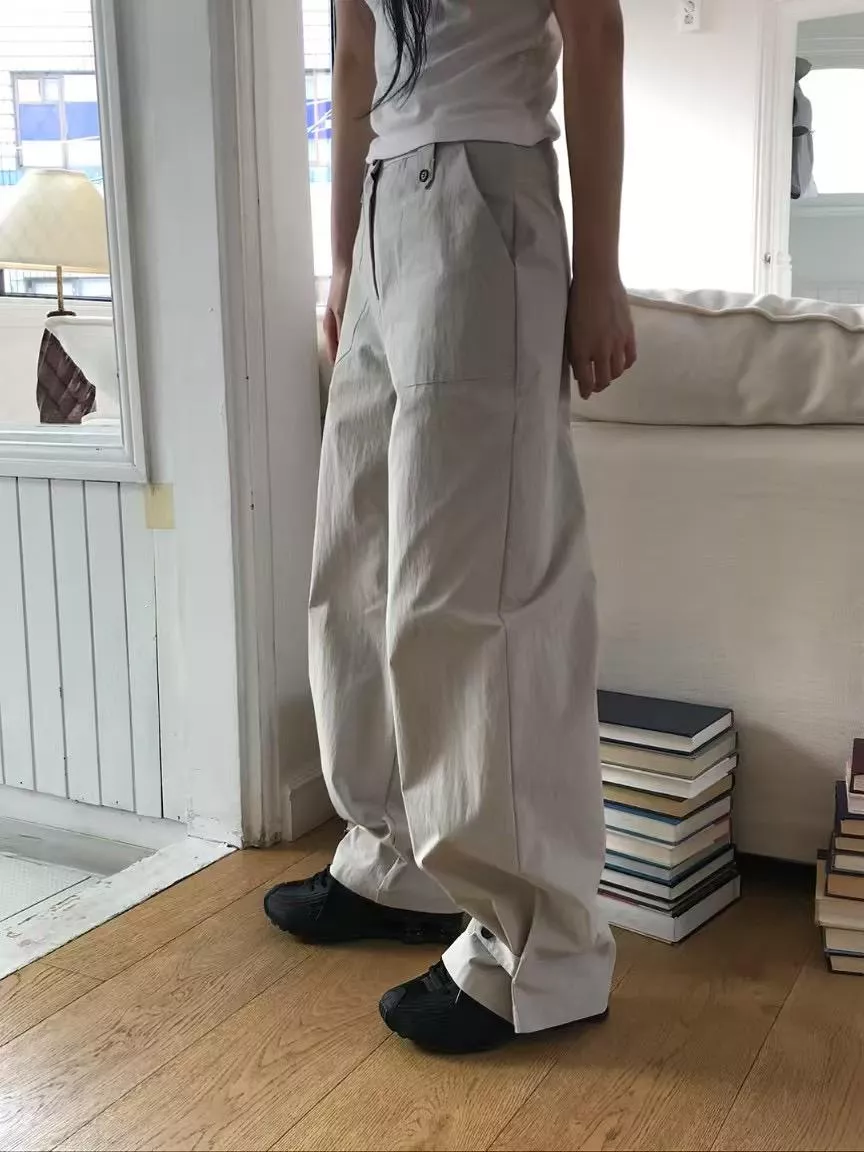 4"13 落地扣環設計褲