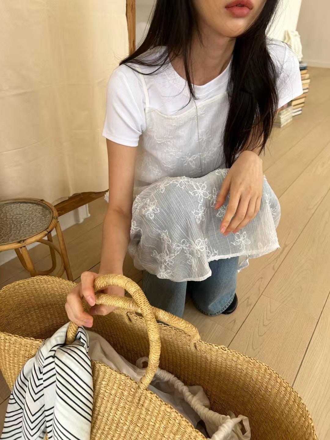 0503 蕾絲花紋透視長洋