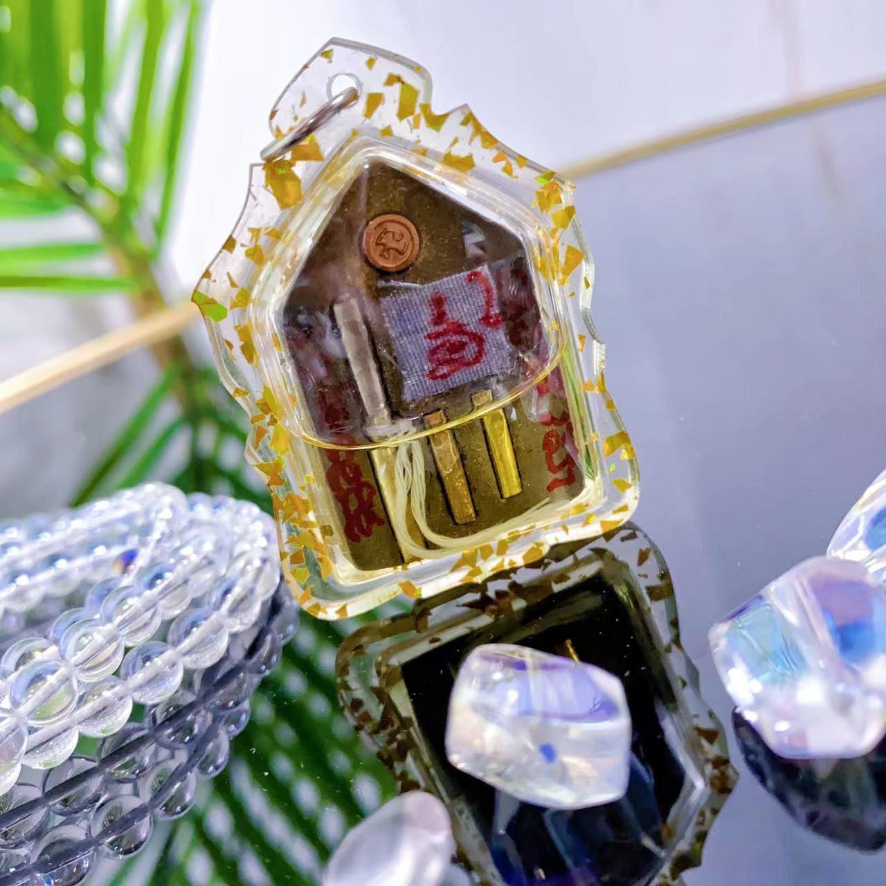 阿贊維拉貼 招手派燙