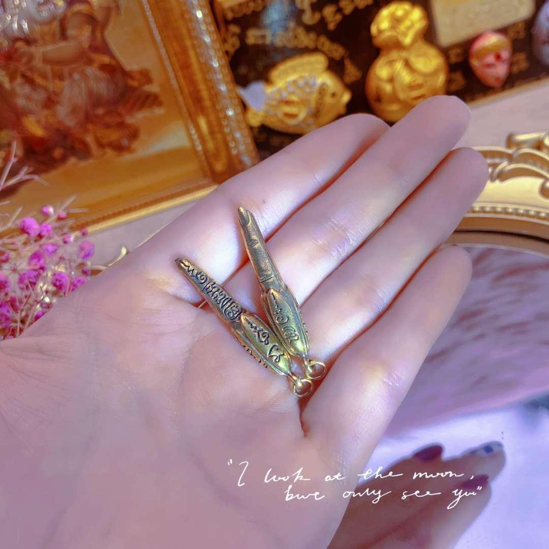 阿贊奧 金手指