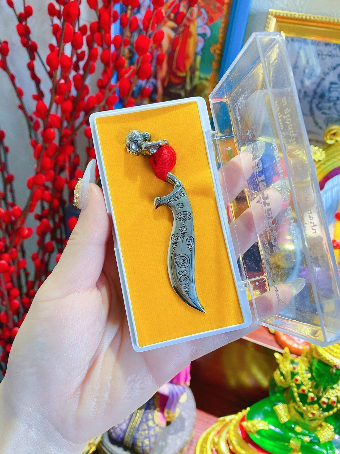 龍婆蓋 魂魄勇滅魔刀