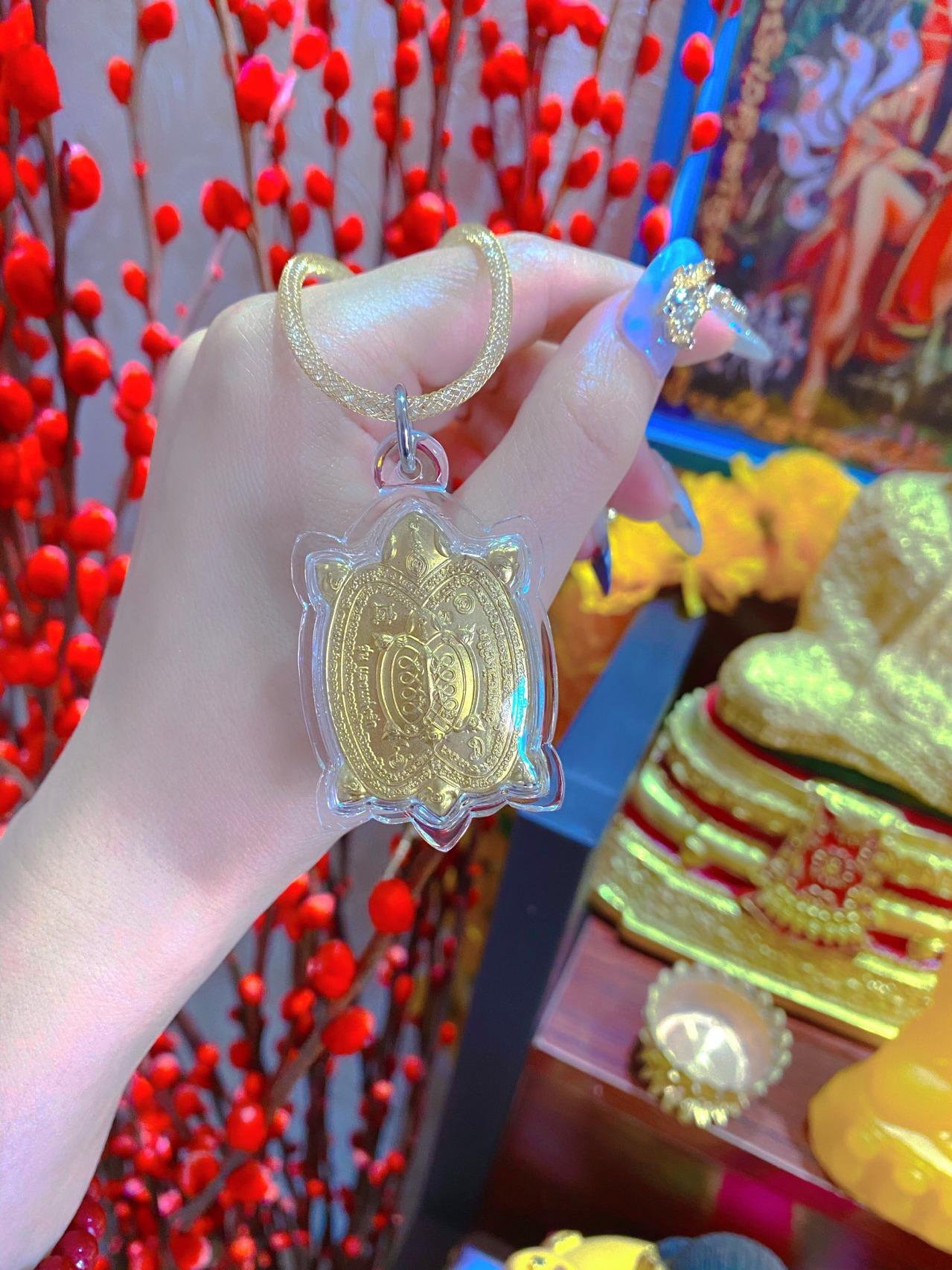 阿贊噴  發財龜