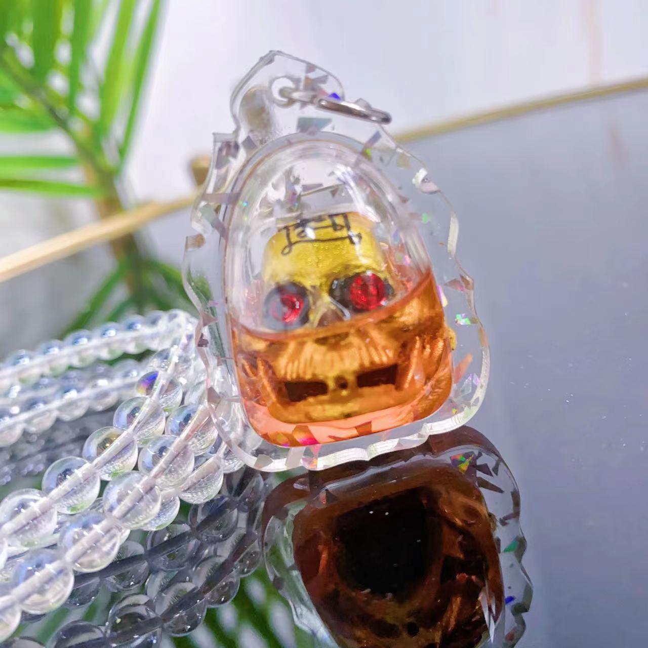 阿贊維拉貼 耳報