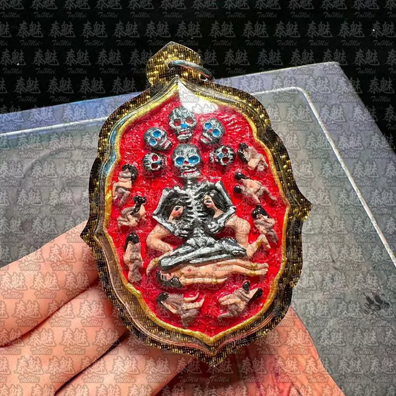 阿贊帝 派燙抱女