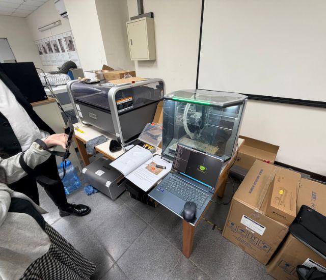 起城科技結合 Makera 桌上型CNC 與 WAZER水刀切割機 於教學單位 創客實驗室應用案例