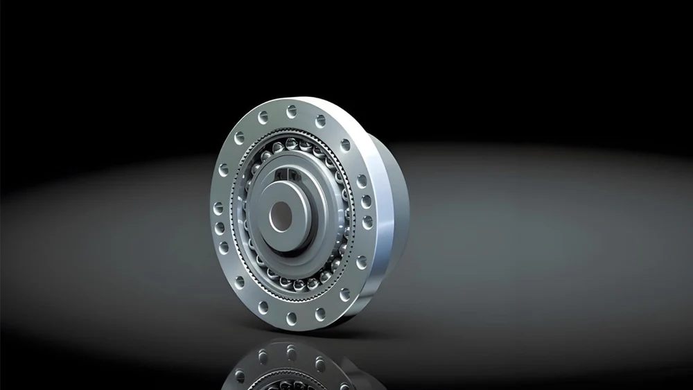 第四軸模組配備諧波減速器，具有卓越的精度和極小的反沖。