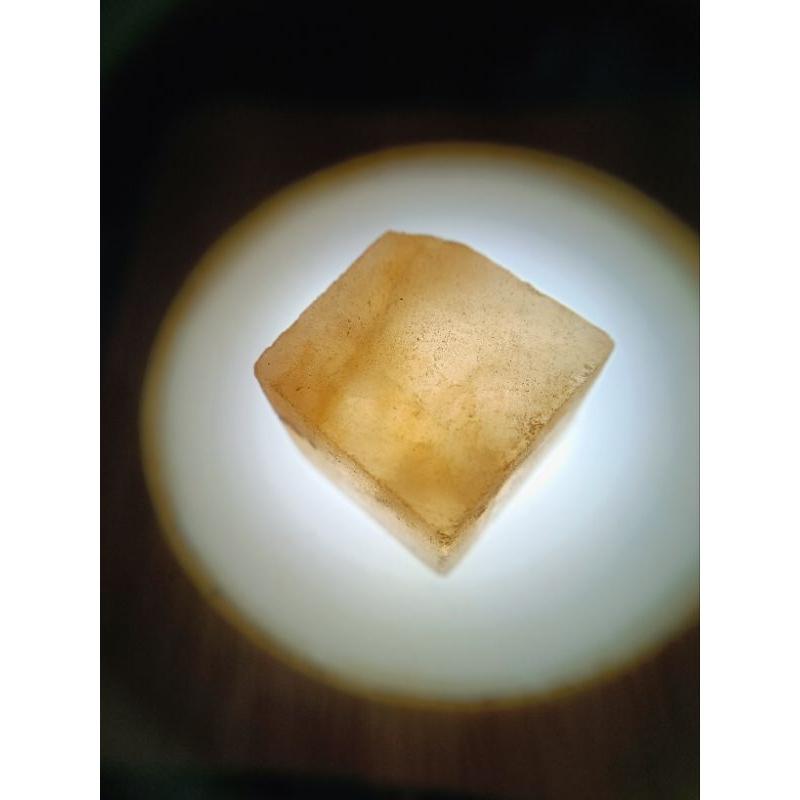橘色透石膏方塊原礦