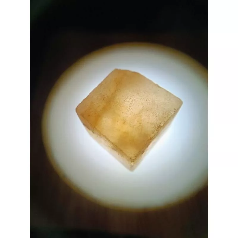 橘色透石膏方塊原礦