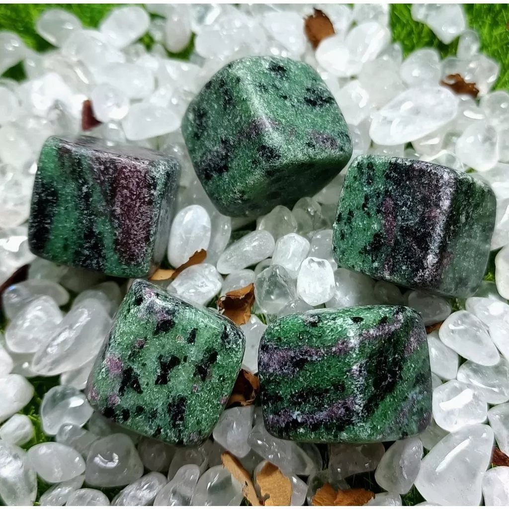 紅綠寶水晶方塊