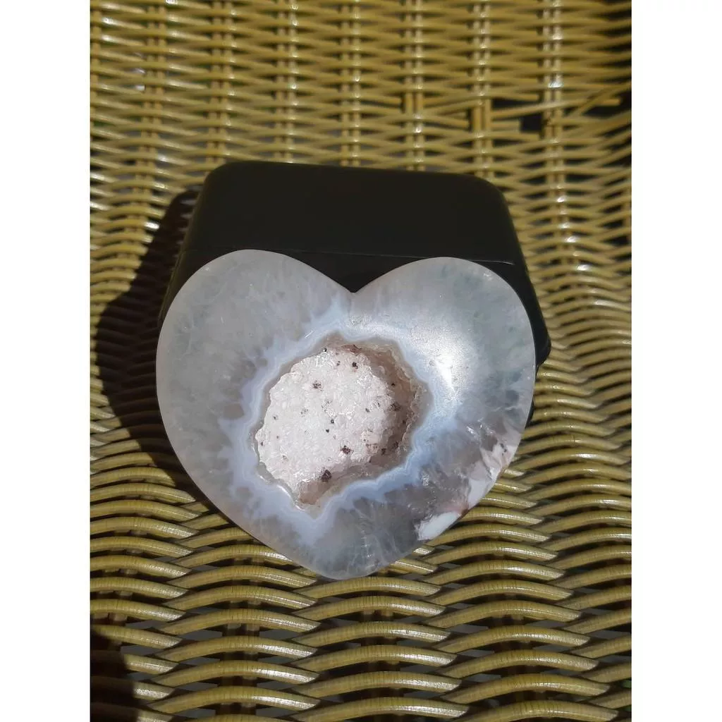 瑪瑙愛心水晶洞