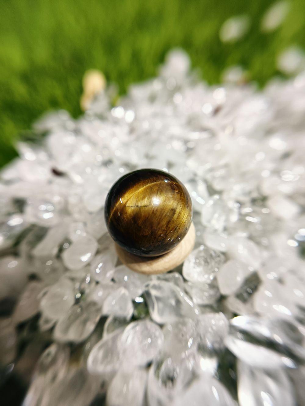 黃虎眼水晶球