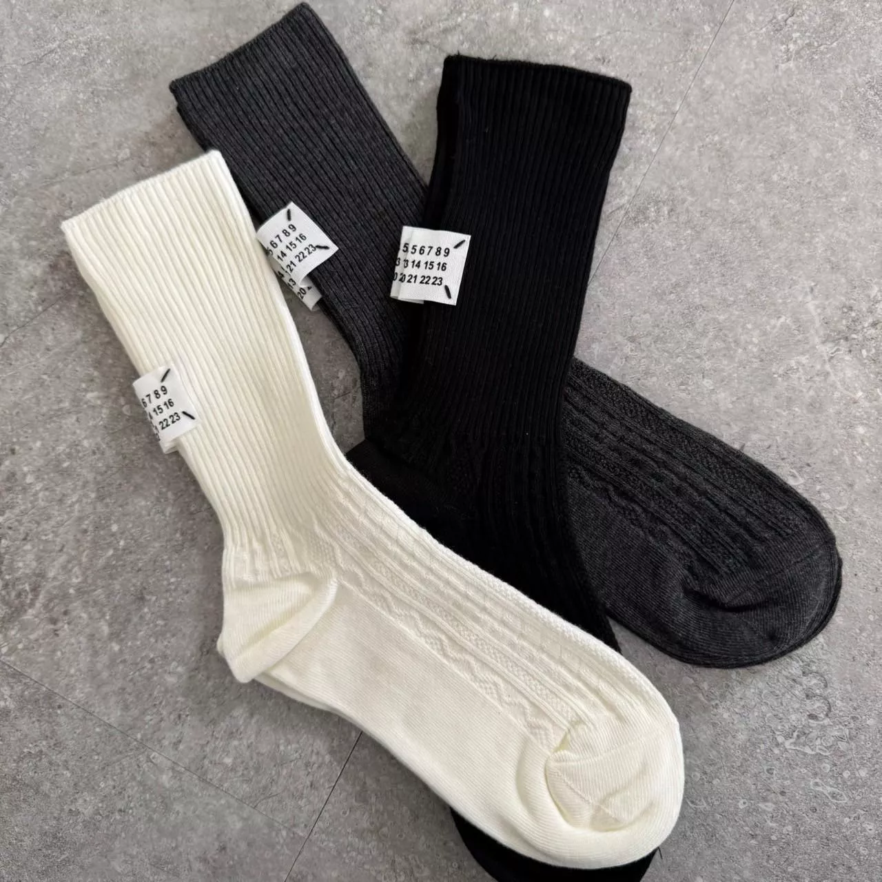 數字直條紋長襪