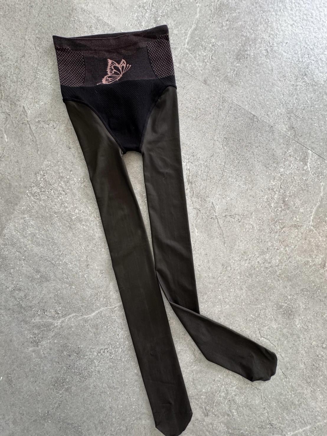 刮不破！光腿黑絲