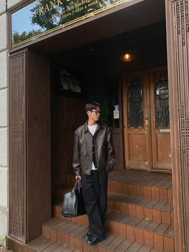 [季末檔口斷貨特賣］ 短版牛角扣口袋皮夾克