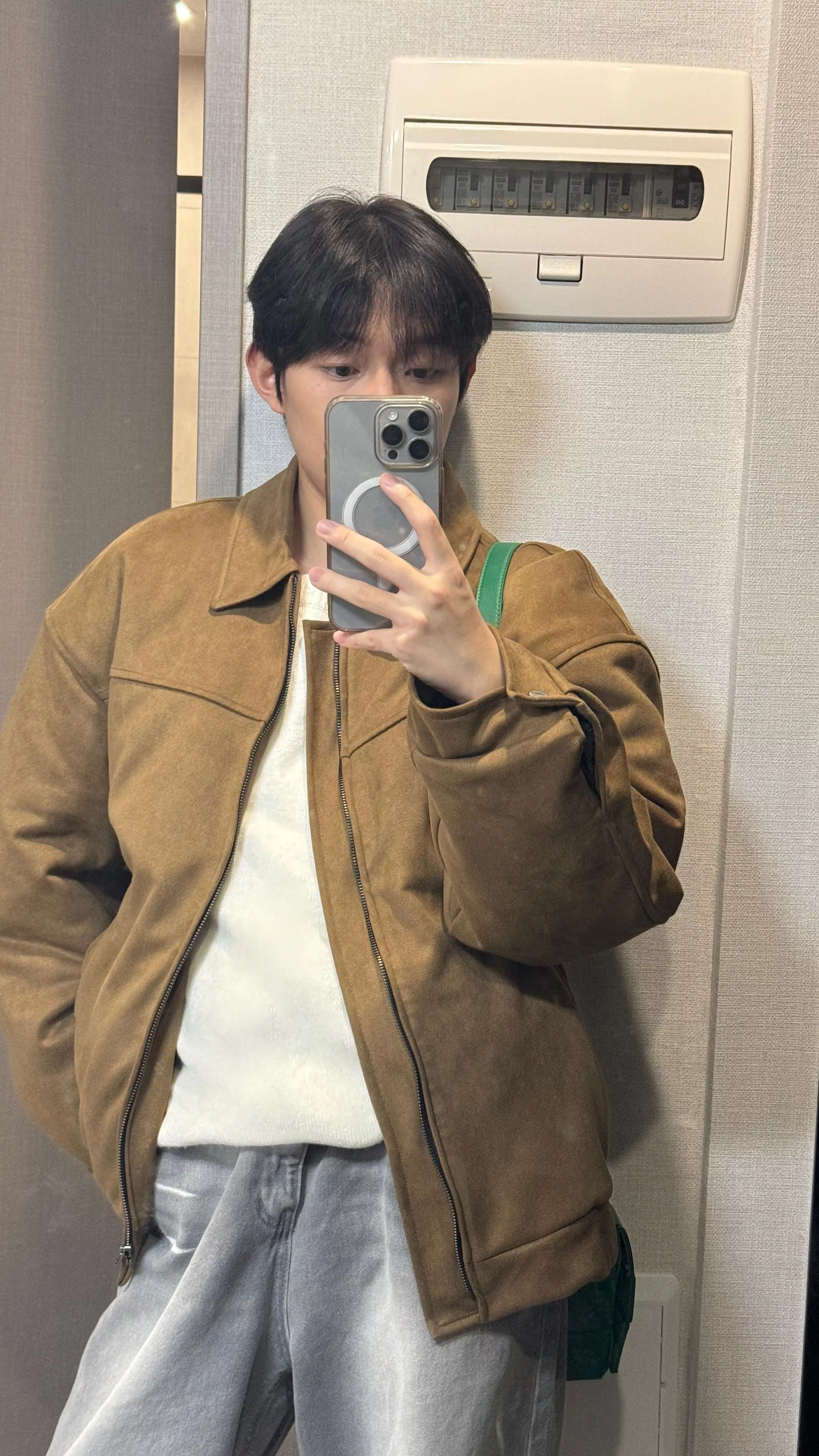 NE55 剛發就被問爆的 麂皮短版羽絨夾克