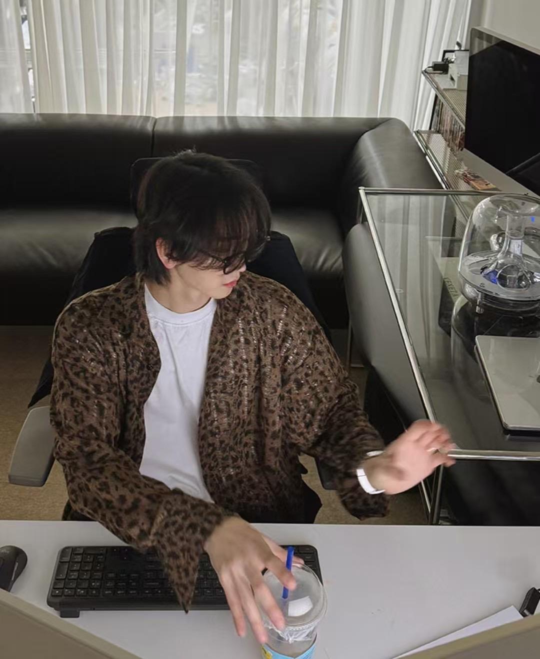 NL25 豹紋朋克 破洞疊穿輕襯衫