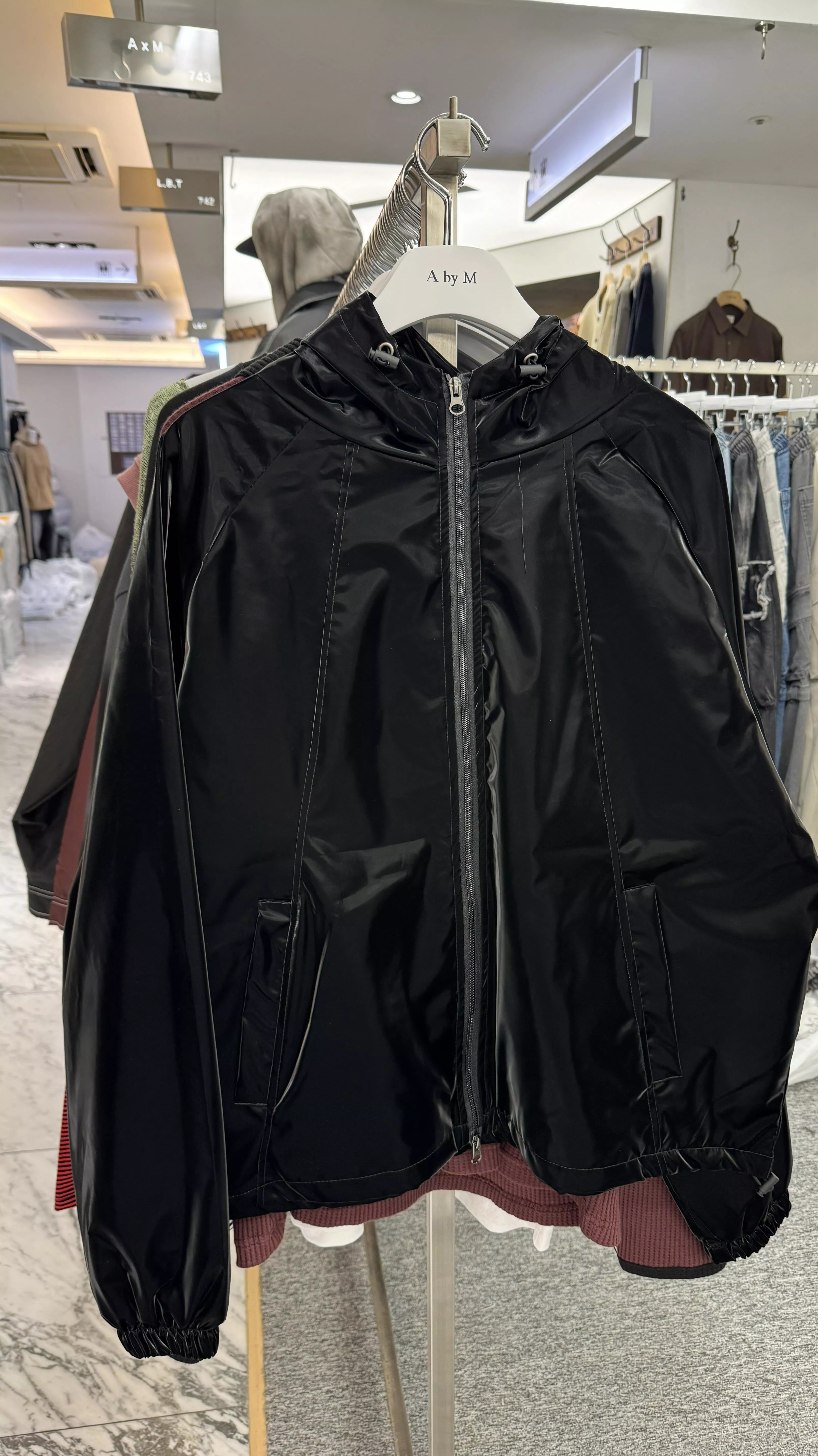 CA22_看過最美的光澤感 連帽外套