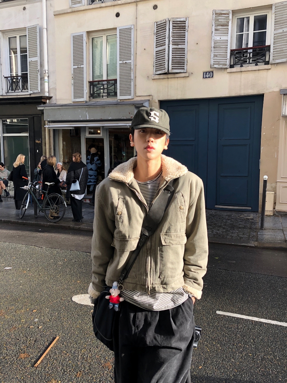 CG19_巴黎塗鴉卡穹 羊皮大衣