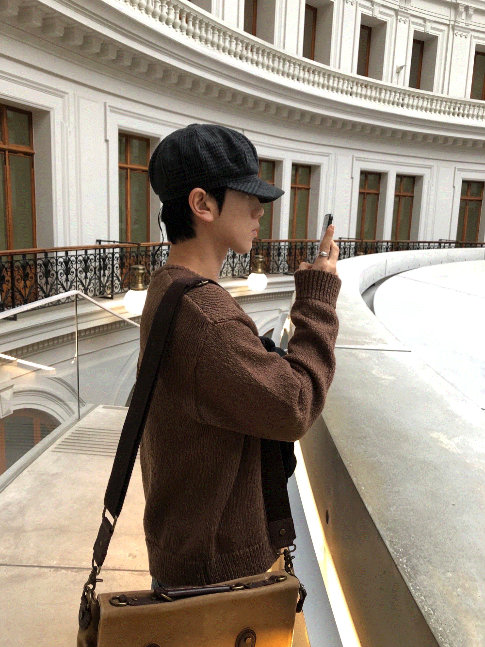 CH07_巴黎展覽 厚磅粗毛呢開衫