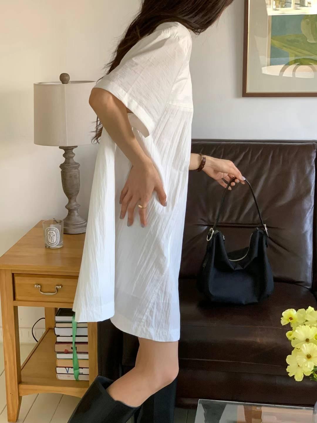方領寬鬆連身裙