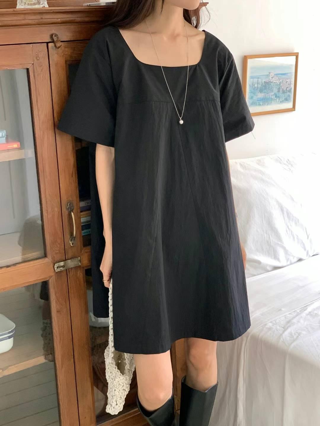 方領寬鬆連身裙