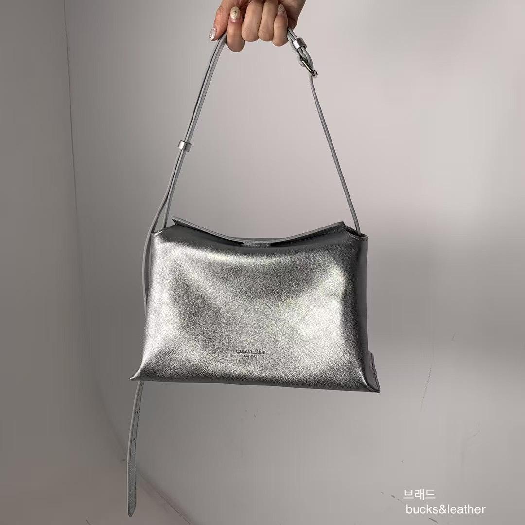 韓國bucks&leather 羊皮磁吸枕頭包